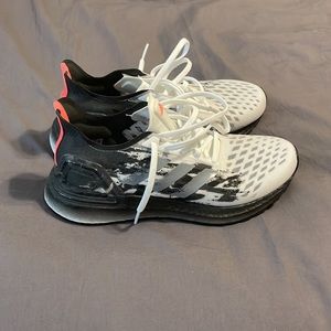 NWOB Women’s Adidas Ultraboost PB Size 5.5